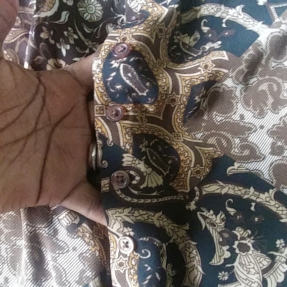 Beautiful button down blouse - Picture 2 of 7